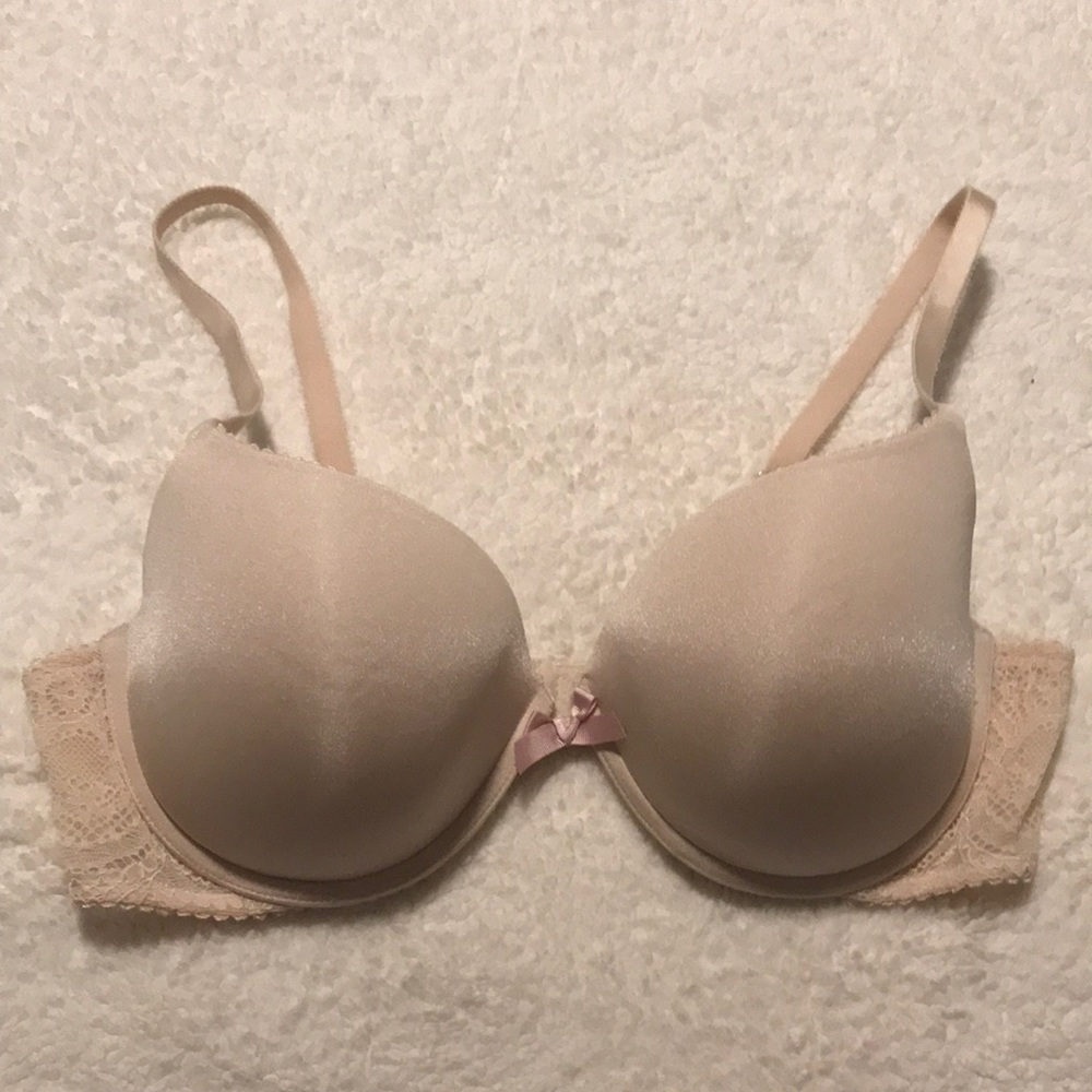 Victoria’s Secret beige bra with side lace and removable padding Size 38C